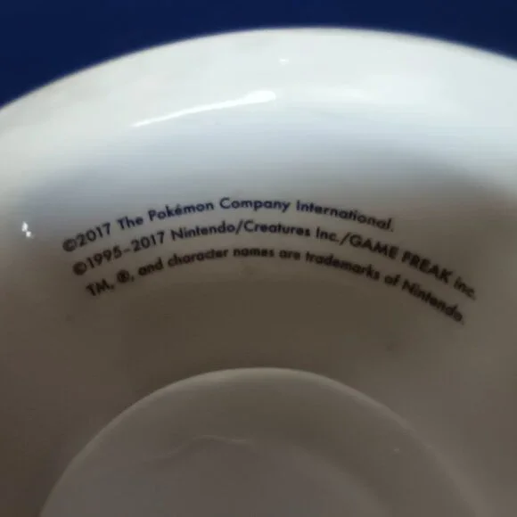 Pokemon Pokeball: Ceramic Coin Bank 7" Diameter with Stopper - Picture 6 of 9